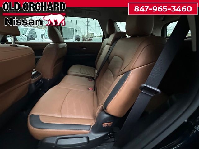 2025 Nissan Pathfinder Platinum SUV