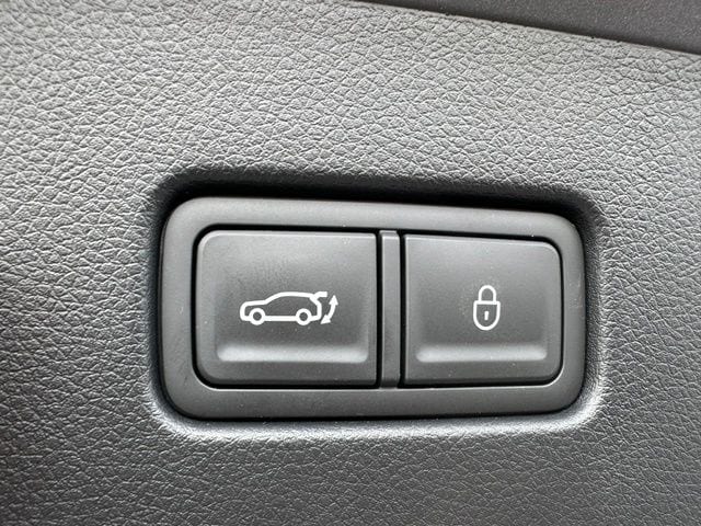 2023 Genesis GV60 Advanced SUV
