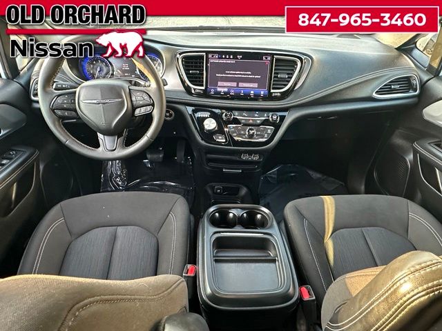 2024 Chrysler Pacifica Touring Van Passenger Van