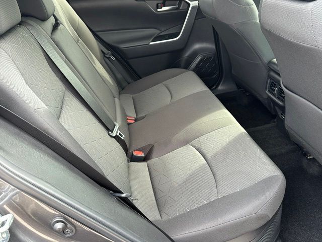 2022 Toyota RAV4 Hybrid XLE SUV