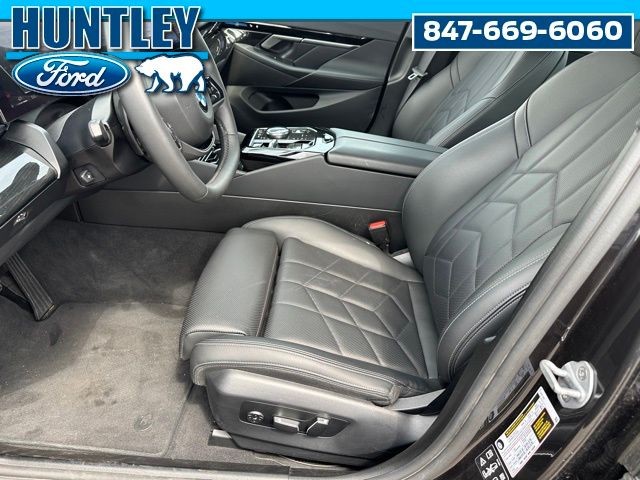 2025 BMW 530i 530i xDrive Sedan