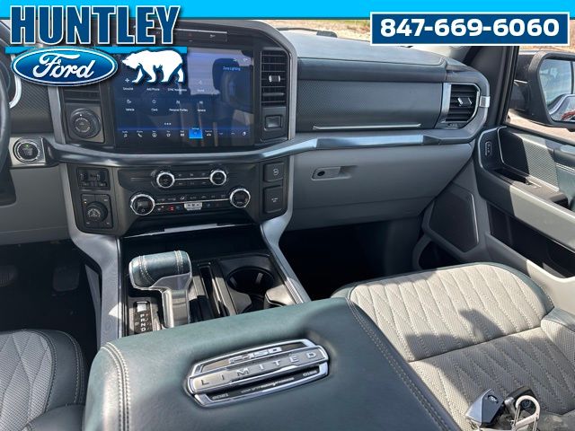 2021 Ford F-150 Limited Truck SuperCrew Cab