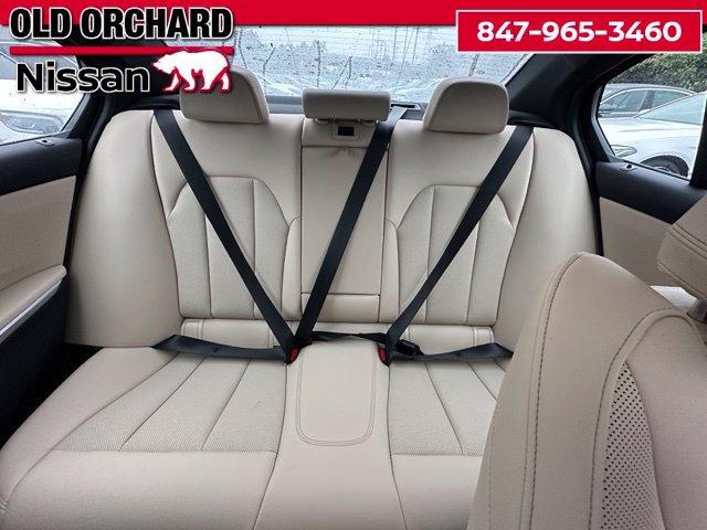 2023 BMW 330e 330e xDrive Sedan