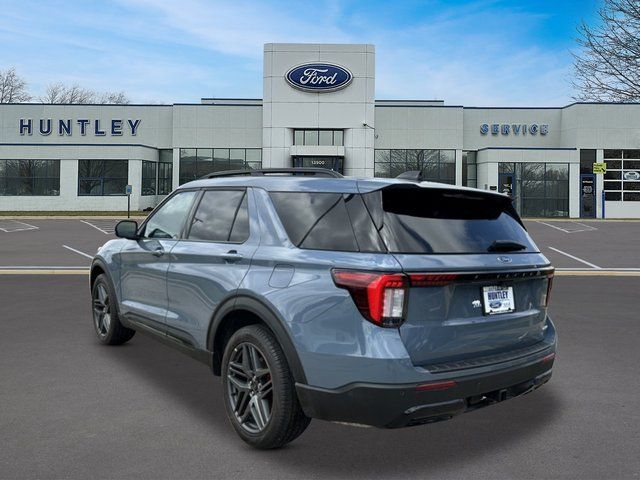 2025 Ford Explorer ST-Line SUV
