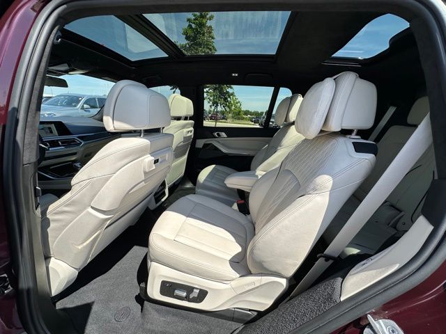 2021 BMW X7 M50i SUV