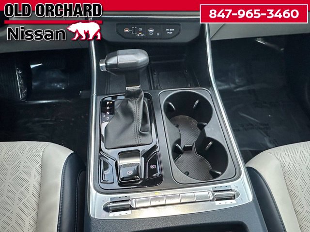 2025 Kia Carnival SX Van Passenger Van