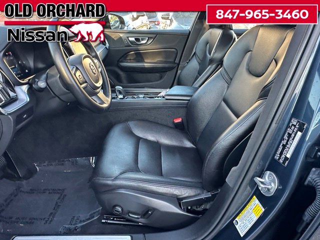 2024 Volvo S60 B5 Core Dark Theme Sedan