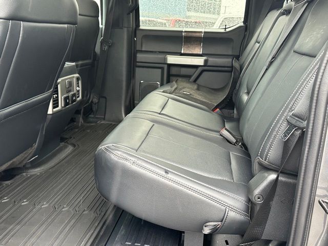 2022 Ford F-250 Lariat Truck Crew Cab