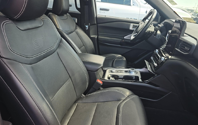 2023 Ford Explorer ST SUV