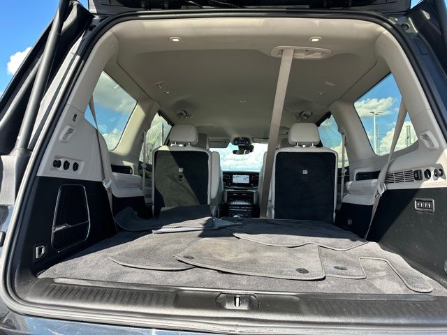 2022 Jeep Wagoneer Series III SUV