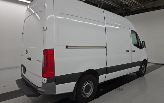 2022 Mercedes-Benz Sprinter 2500 Cargo 144 WB Van Cargo Van