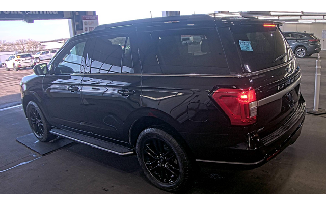 2023 Ford Expedition XLT SUV