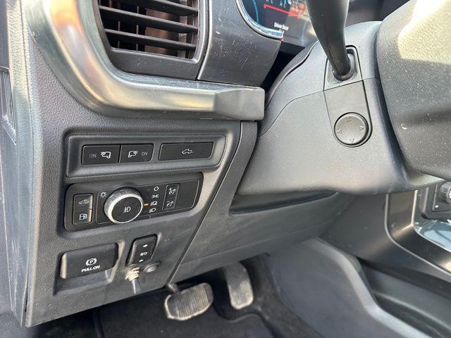 2022 Ford F-150 Lariat Truck SuperCrew Cab