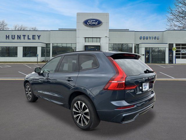 2025 Volvo XC60 B5 Core SUV