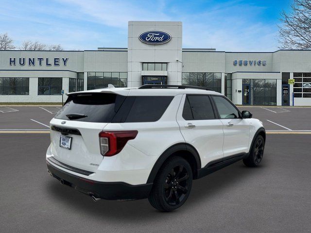 2023 Ford Explorer ST-Line SUV