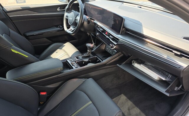 2025 Kia K5 GT Sedan