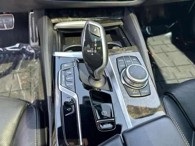 2022 BMW M550i M550i xDrive Sedan