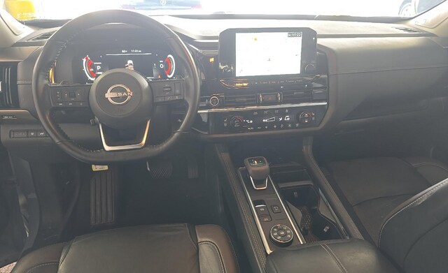 2023 Nissan Pathfinder Platinum SUV