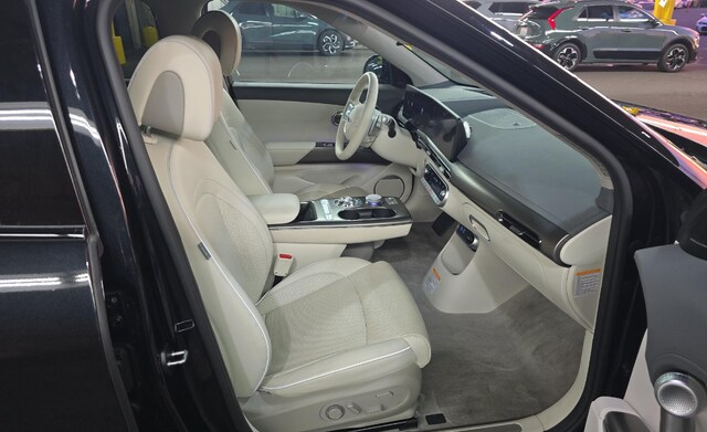2023 Genesis GV60 Advanced SUV