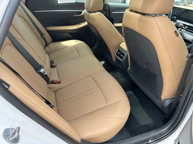 2025 Hyundai Sonata Hybrid Limited Sedan