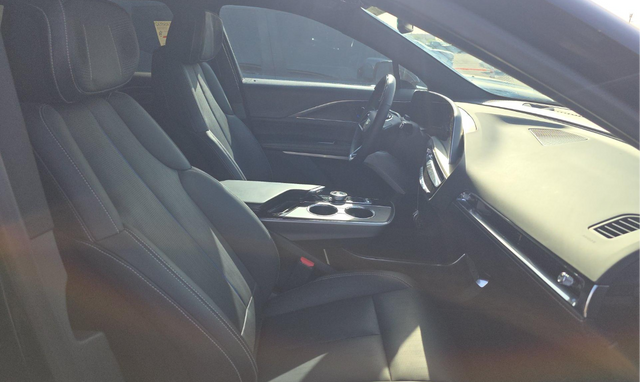 2024 CADILLAC LYRIQ Luxury SUV