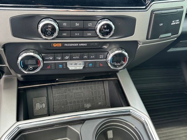 2022 Ford F-350 Lariat Truck Crew Cab