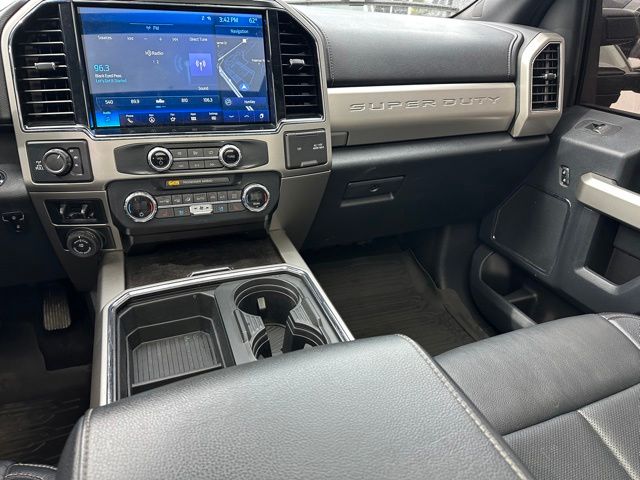 2022 Ford F-250 Lariat Truck Crew Cab