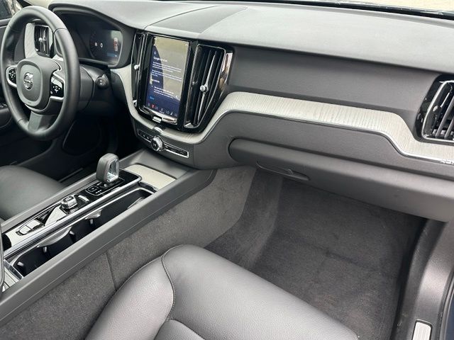 2025 Volvo XC60 B5 Plus SUV
