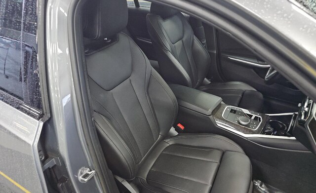 2023 BMW 330i 330i xDrive Sedan