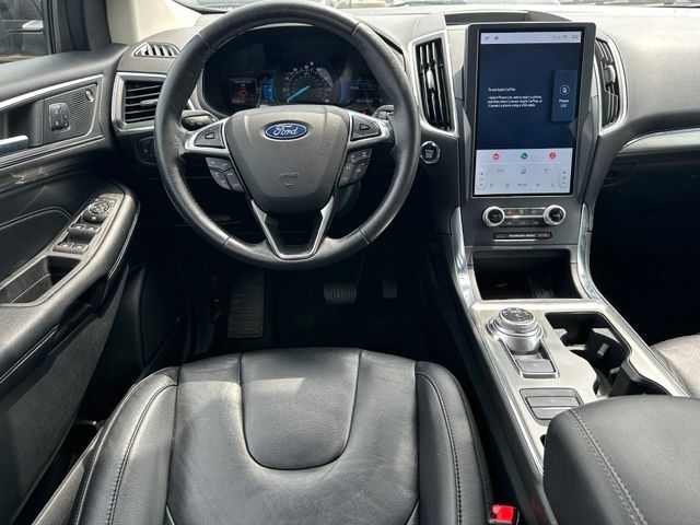 2022 Ford Edge Titanium SUV