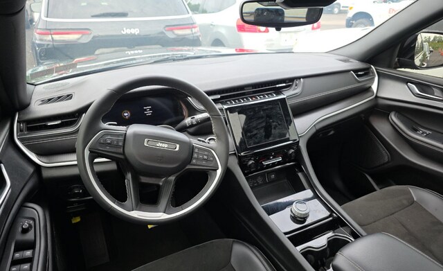 2023 Jeep Grand Cherokee Altitude X SUV