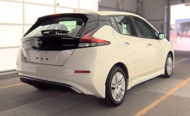2025 Nissan LEAF S Hatchback