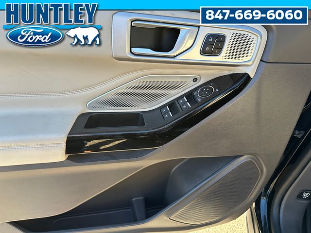 2022 Ford Explorer Platinum SUV