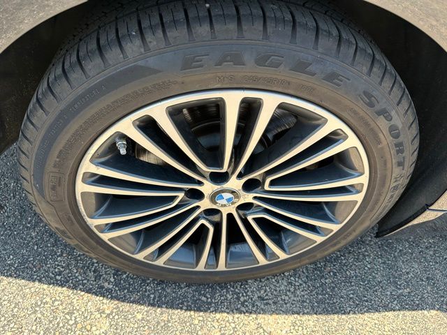 2017 BMW 540i 540i xDrive Sedan