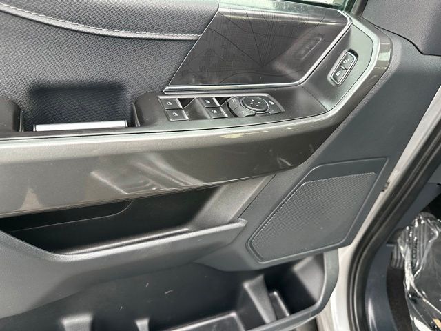 2022 Ford F-150 XLT Truck SuperCrew Cab