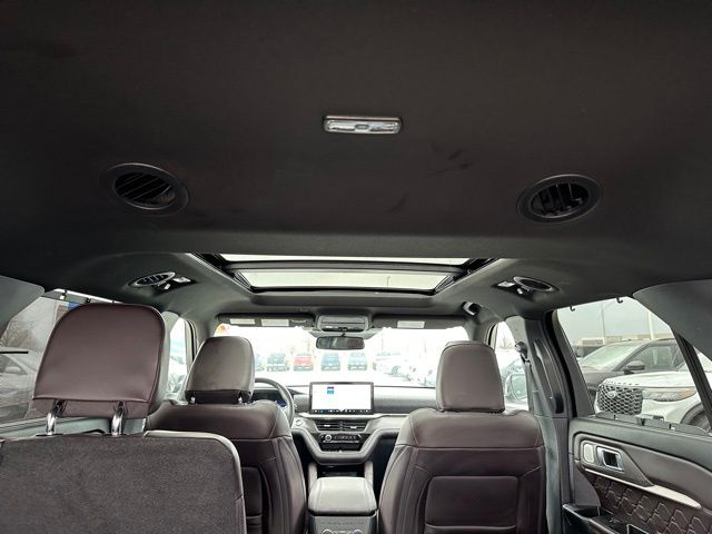 2025 Ford Explorer Platinum SUV