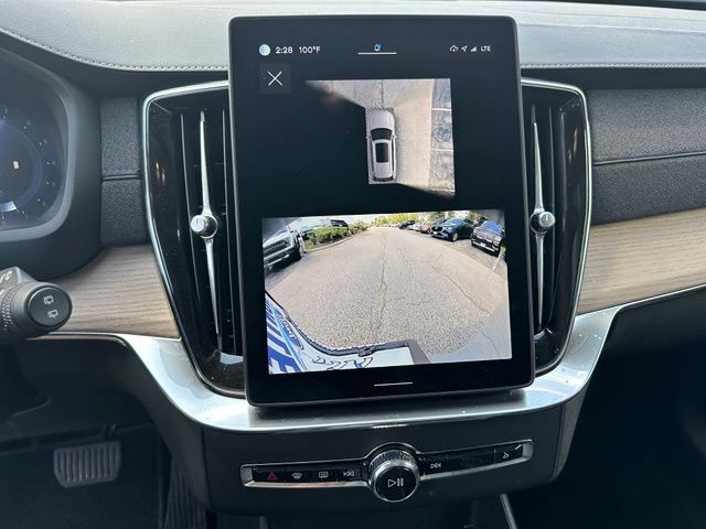 2025 Volvo XC90 B6 Plus 7-Seater SUV