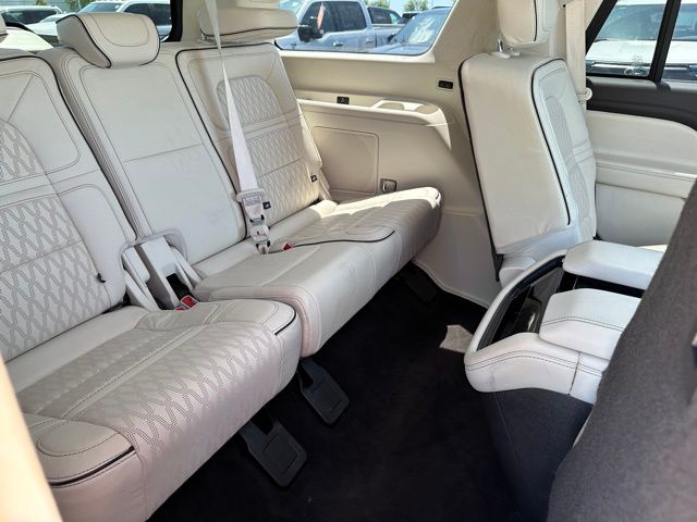 2021 Lincoln Navigator Black Label SUV