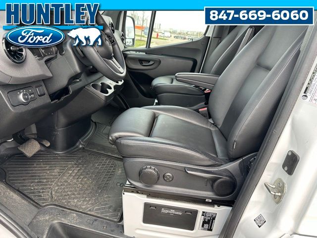 2024 Mercedes-Benz Sprinter 2500 Crew 170 WB Van