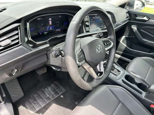 2024 Volkswagen Jetta 1.5T SE Sedan