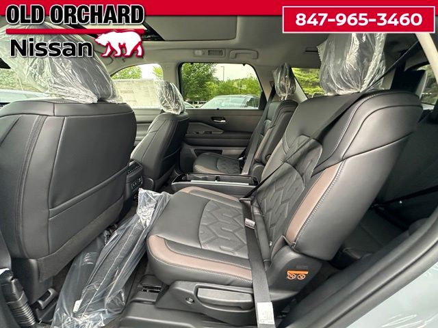 2026 Nissan Pathfinder Platinum SUV