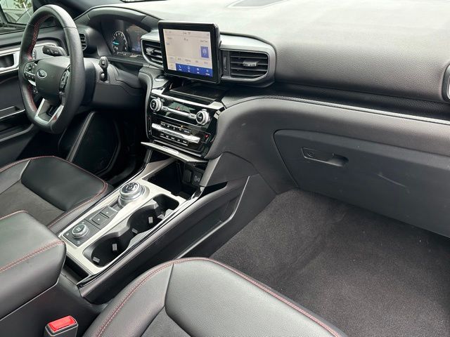 2024 Ford Explorer ST-Line SUV