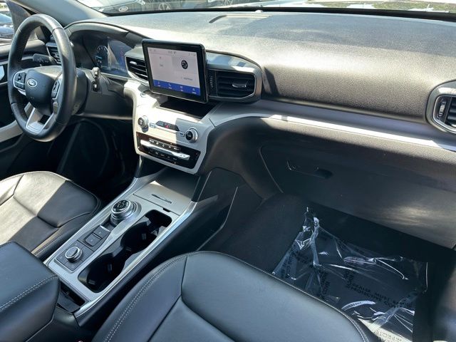 2024 Ford Explorer XLT SUV