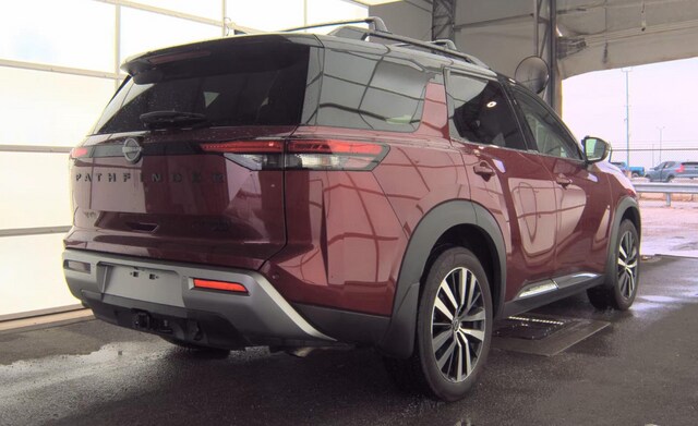 2024 Nissan Pathfinder Platinum SUV