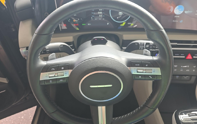 2025 Hyundai Tucson Hybrid Limited SUV