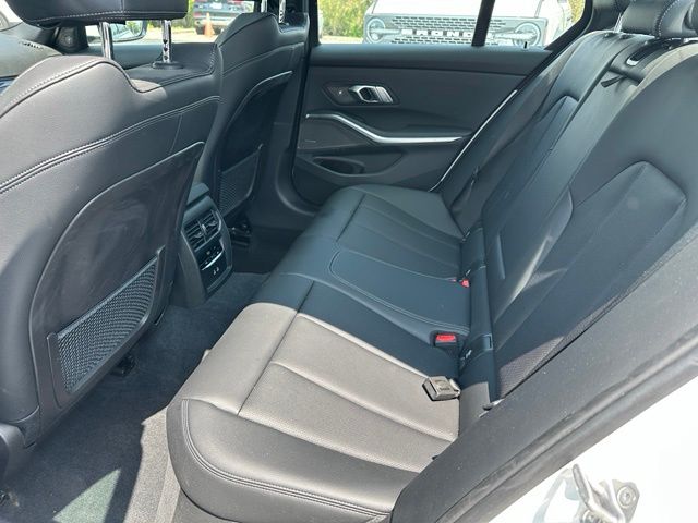 2023 BMW 330i 330i xDrive Sedan