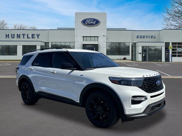 2023 Ford Explorer ST-Line SUV