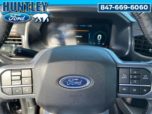 2023 Ford F-150 Lightning Lariat Truck SuperCrew Cab