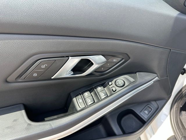 2025 BMW 330i 330i xDrive Sedan