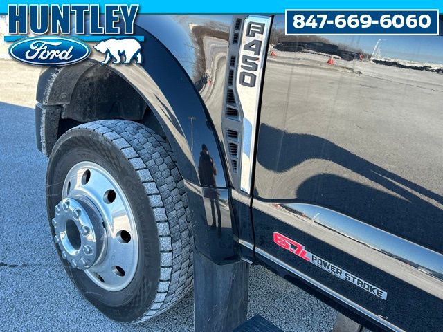 2025 Ford F-450 Platinum Truck Crew Cab
